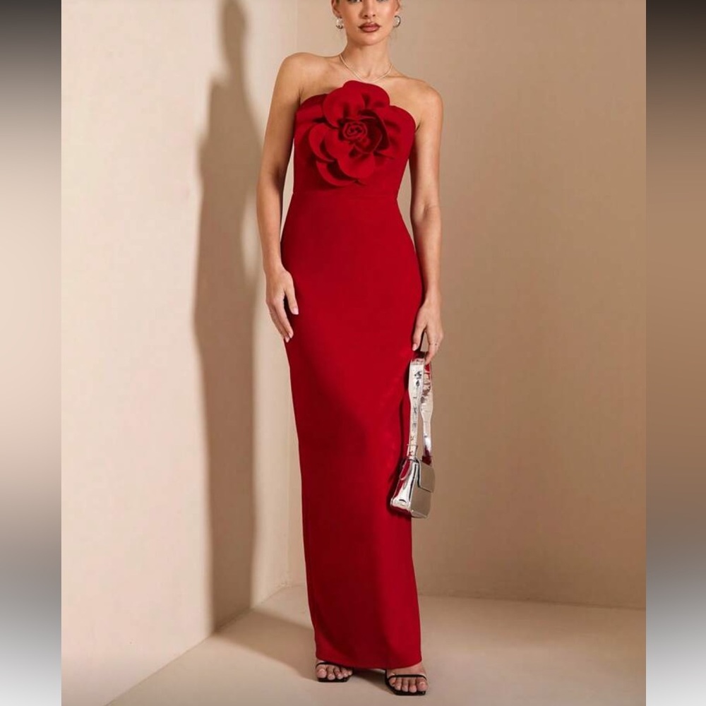 Elegant Red Strapless Dress